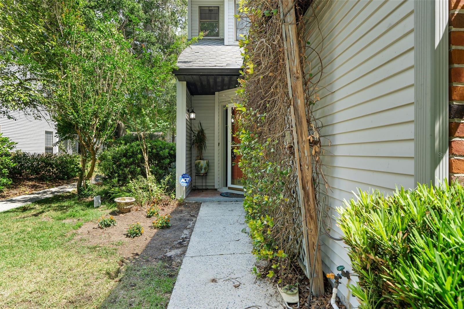 927 NW 42ND TERRACE