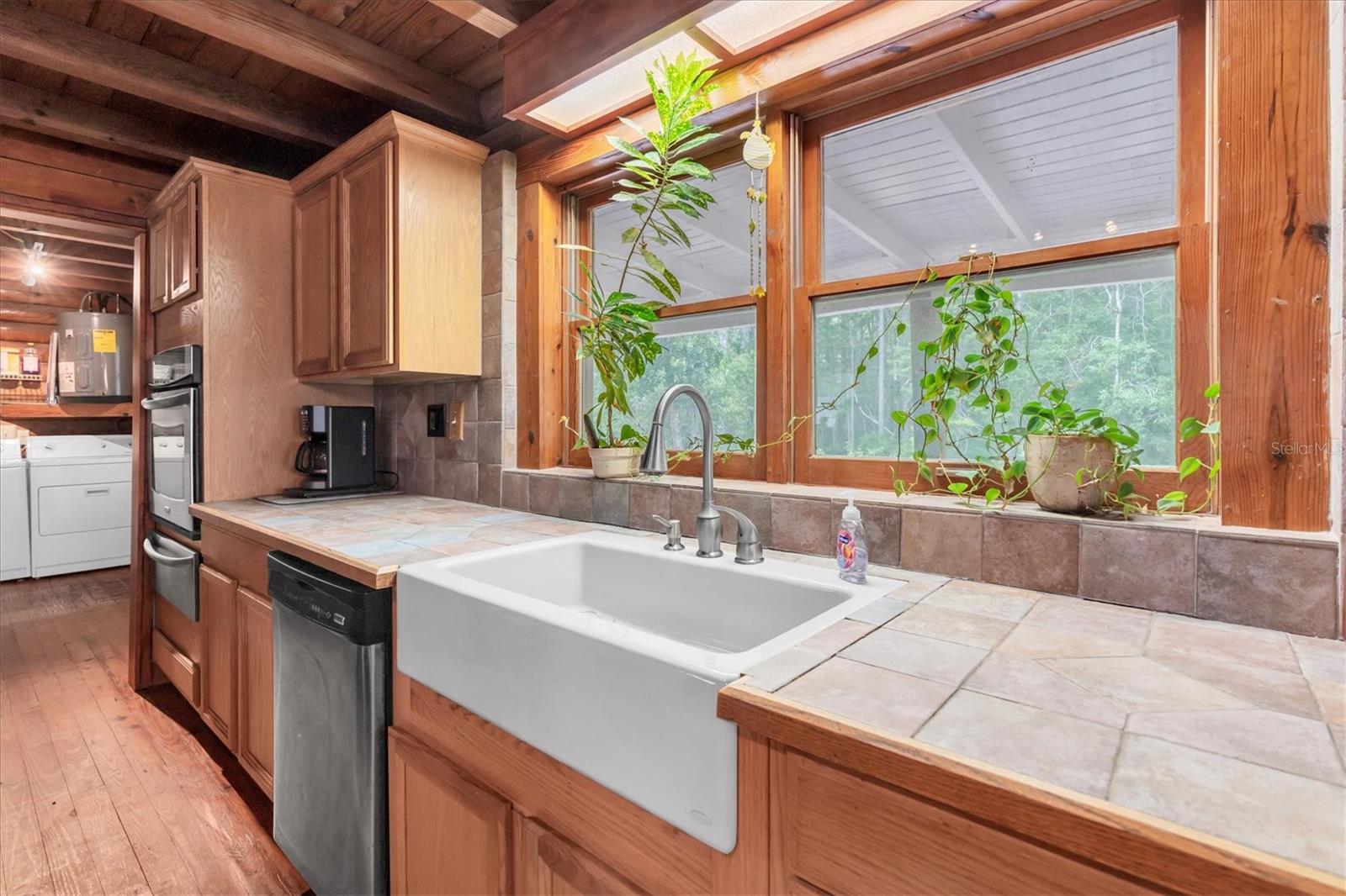 GOLDEN ACRES - Residential