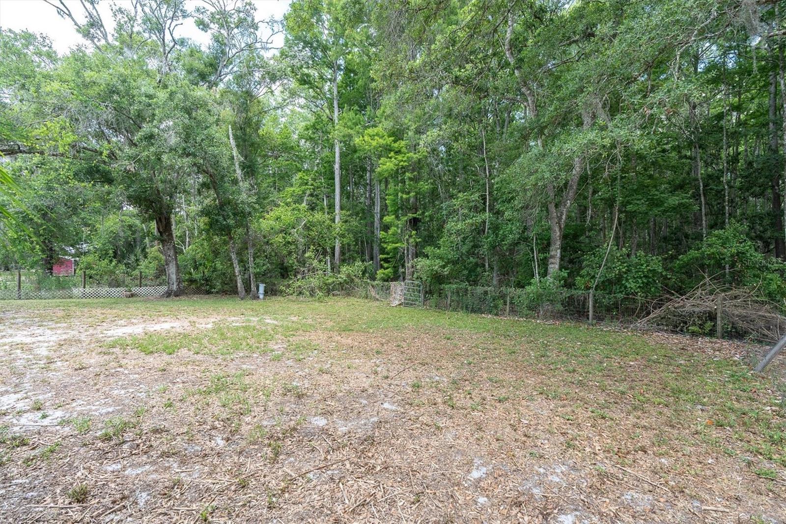 GOLDEN ACRES - Residential