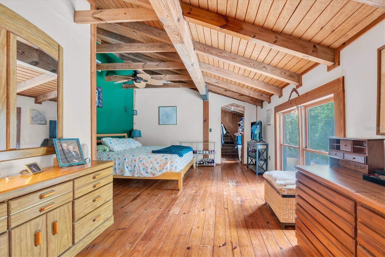 GOLDEN ACRES - Residential
