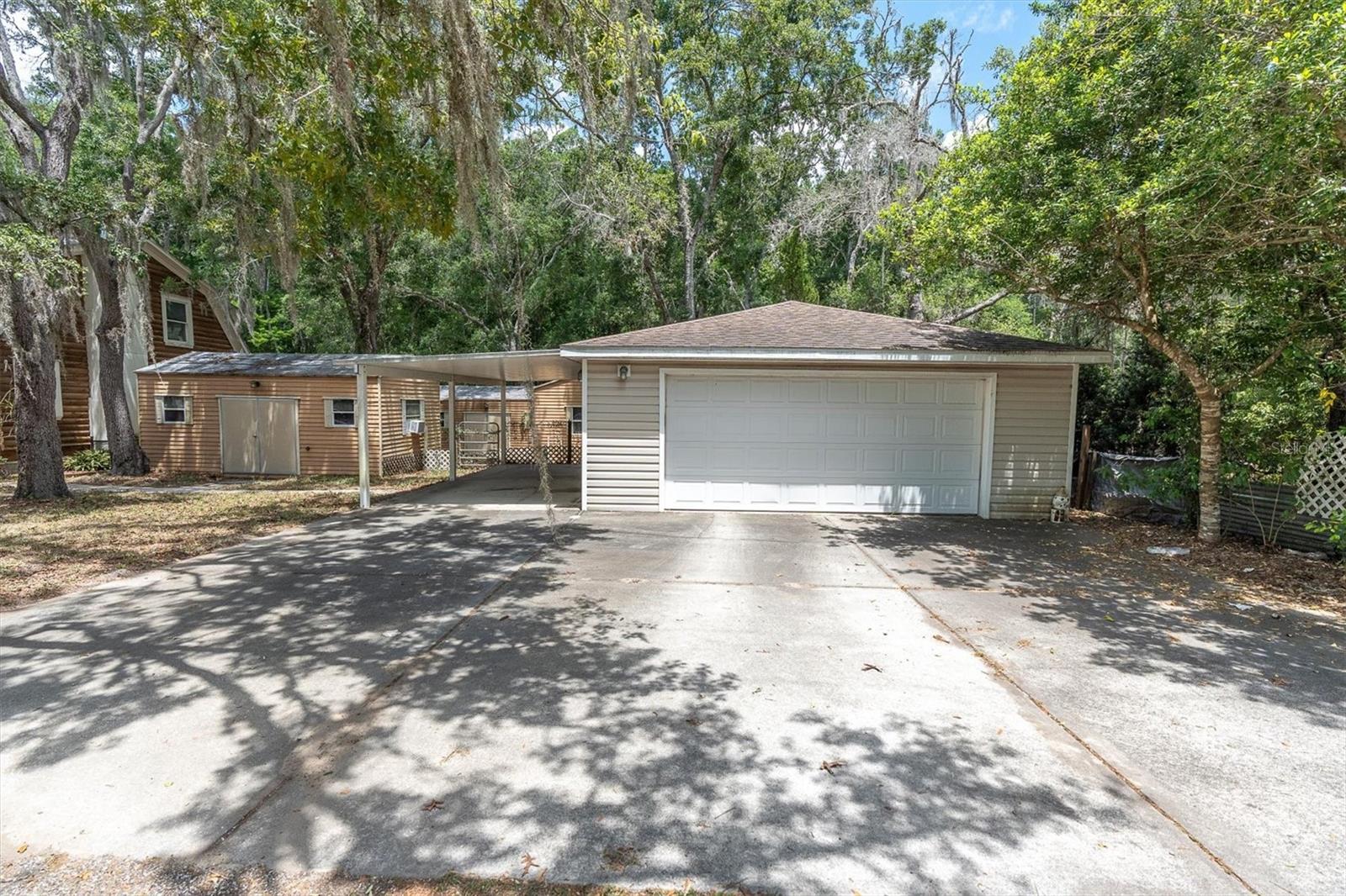 GOLDEN ACRES - Residential