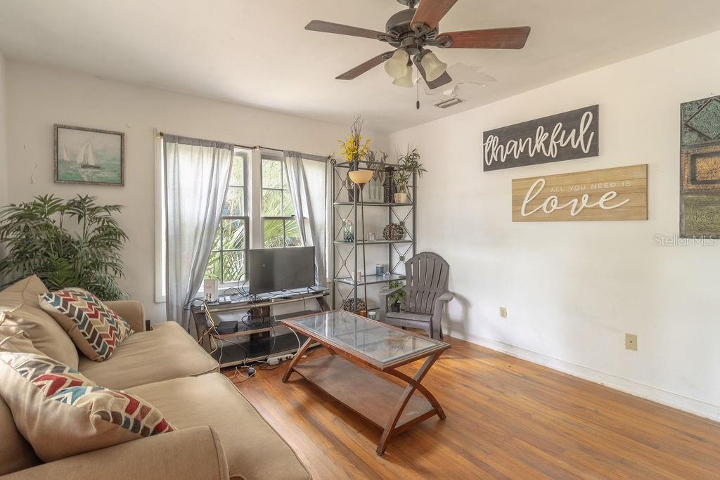 OAK PARK - Residential