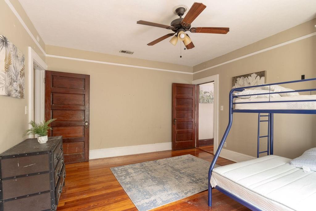 OAK PARK - Residential