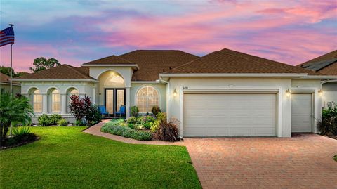 A home in WINTER HAVEN