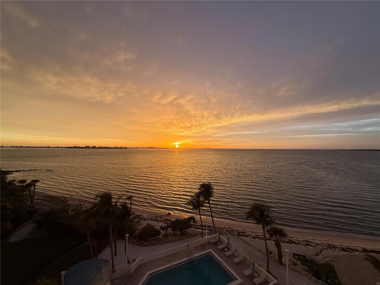 11 SUNSET DRIVE 502