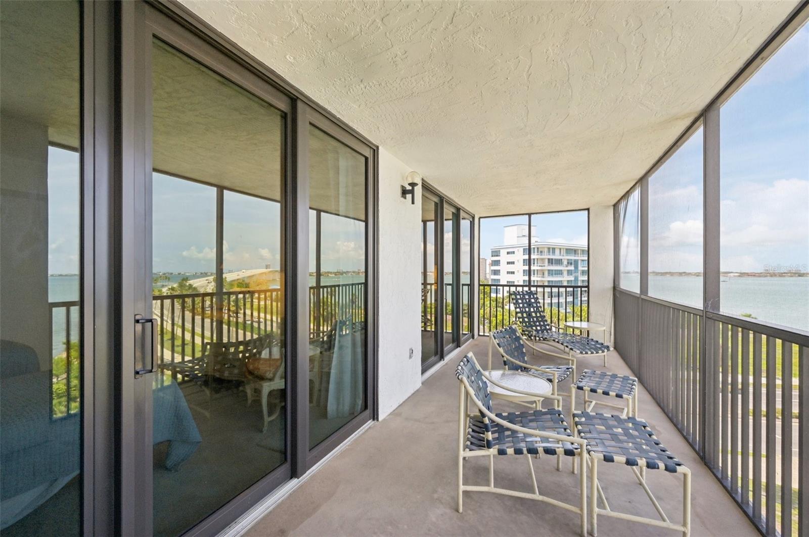 SUNSET TOWERS - Residential