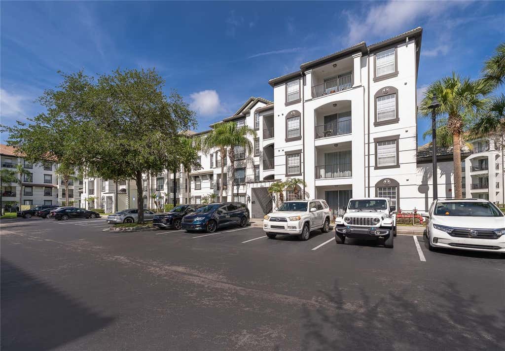 Photo of 4102 Breakview Drive #40203, Orlando, FL 32819 (MLS # O6417542)
