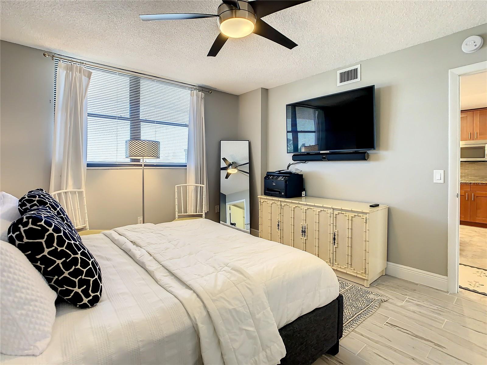 SHORE MARINER THE CONDO - Residential Lease