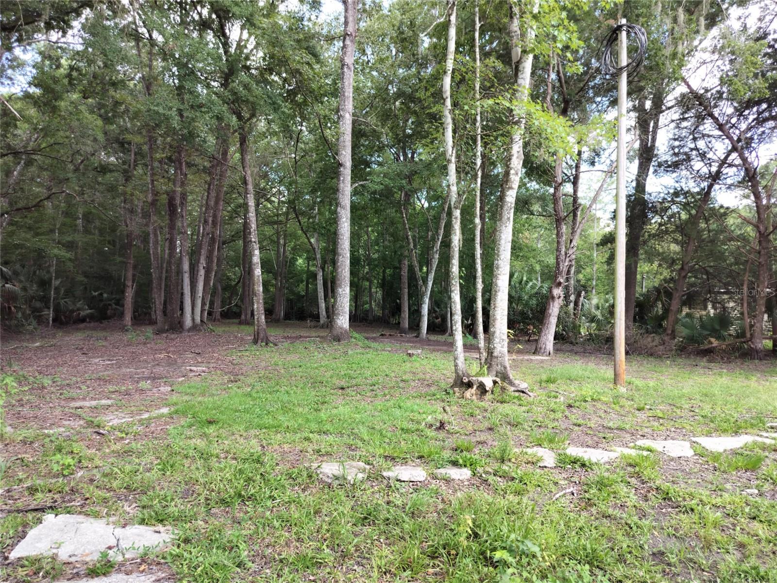 SHERWOOD FOREST UNREC - Land