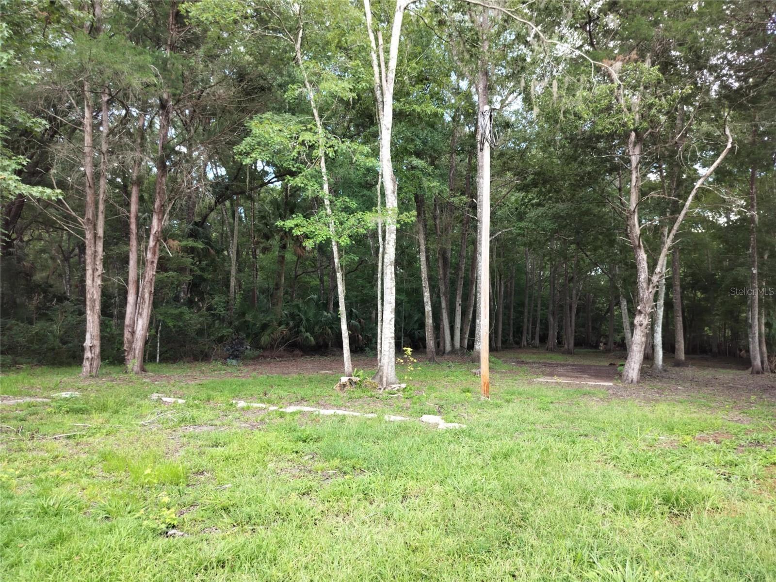 SHERWOOD FOREST UNREC - Land