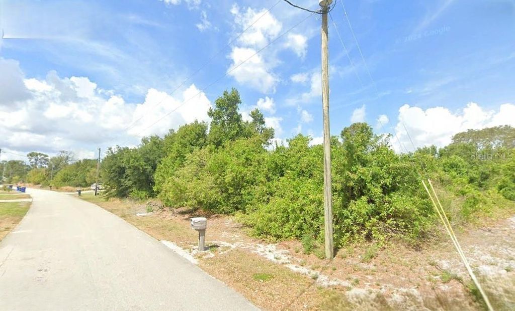 Photo of 1018 Gardenia Street, Lake Placid, FL 33852 (MLS # O6285638)