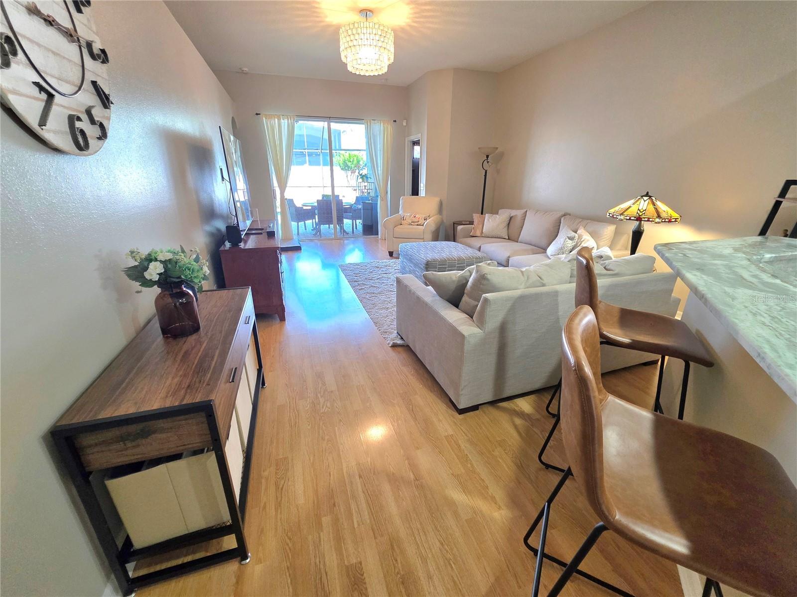 2608 VINEDALE AVENUE