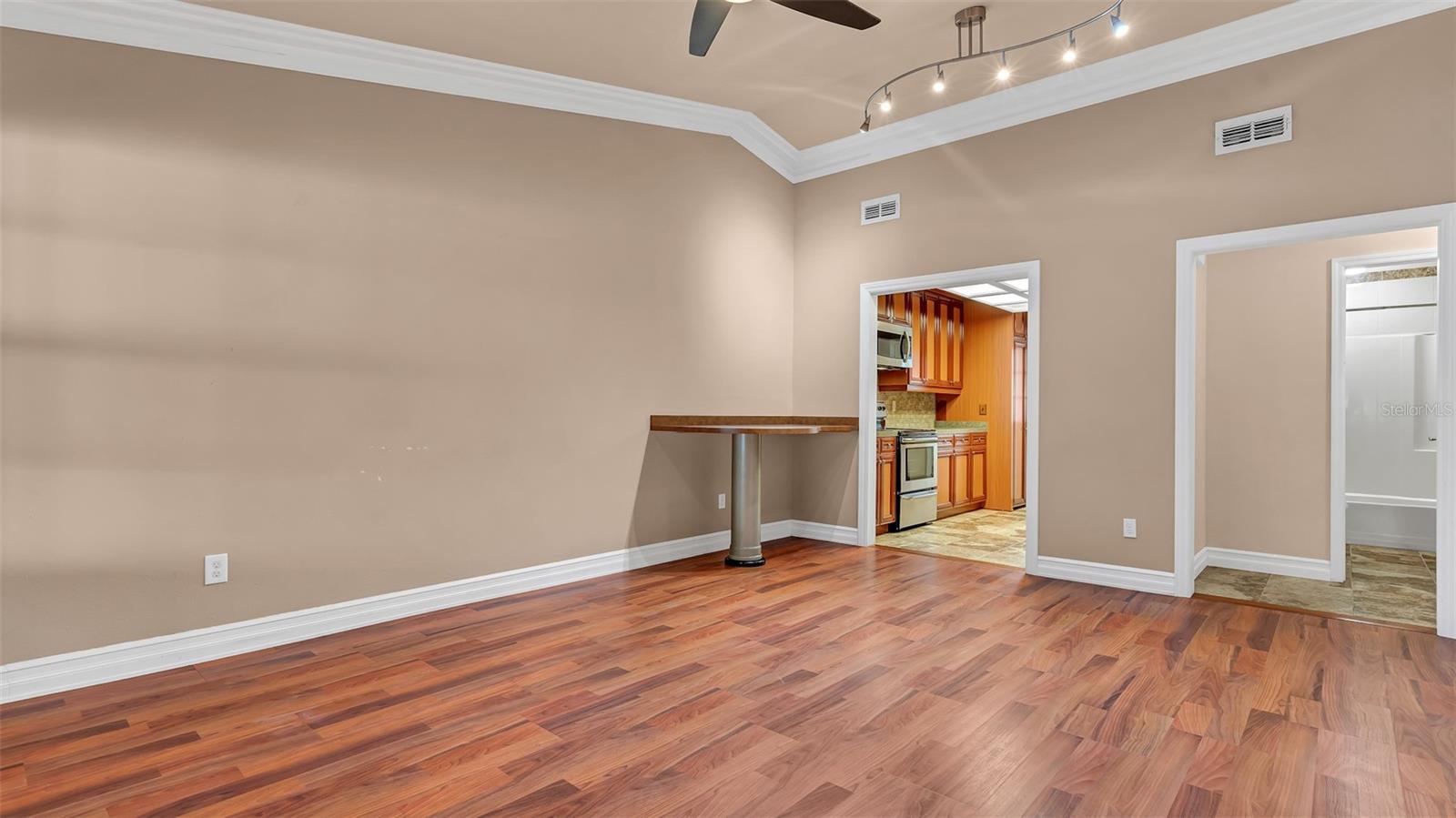 ALTA VISTA SUB - Residential Lease