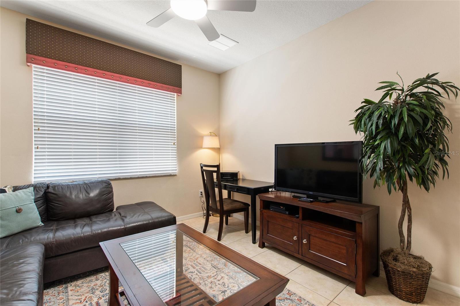 CALABAY PARC AT TOWER LAKE - Residential