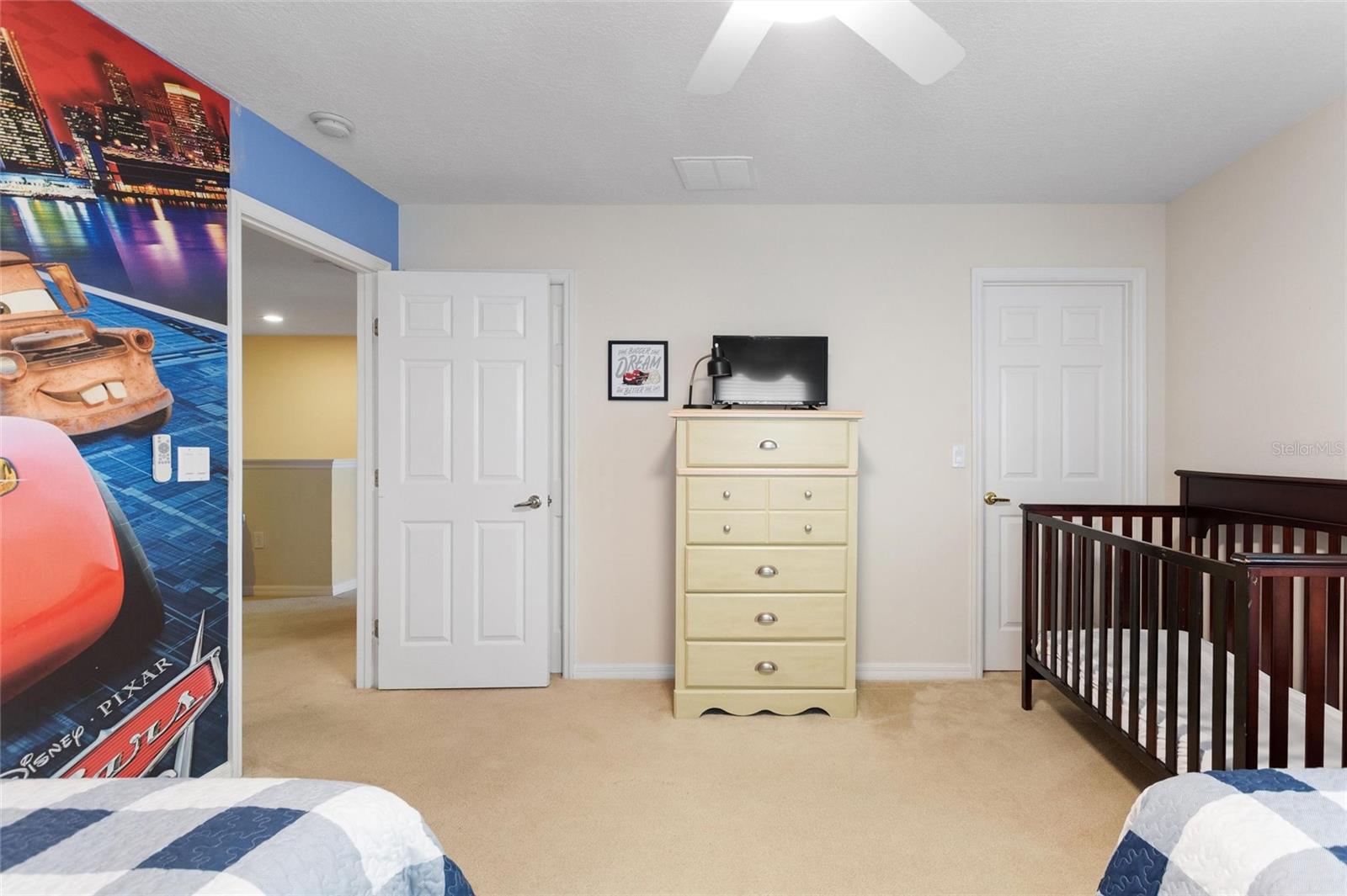 CALABAY PARC AT TOWER LAKE - Residential