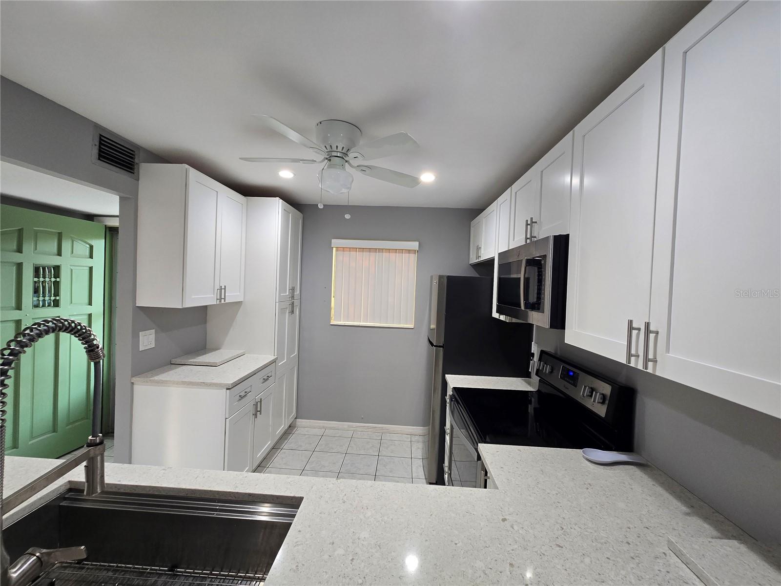 BENEVA VILLAGE SEC 1 - Residential Lease
