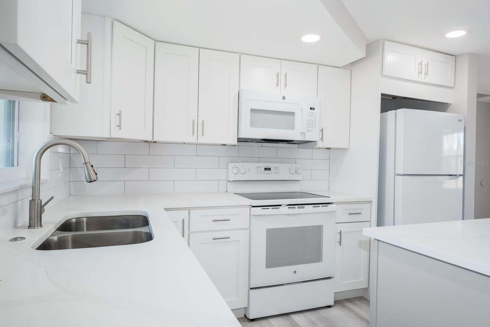 HOLIDAY LAKE ESTATES - Residential