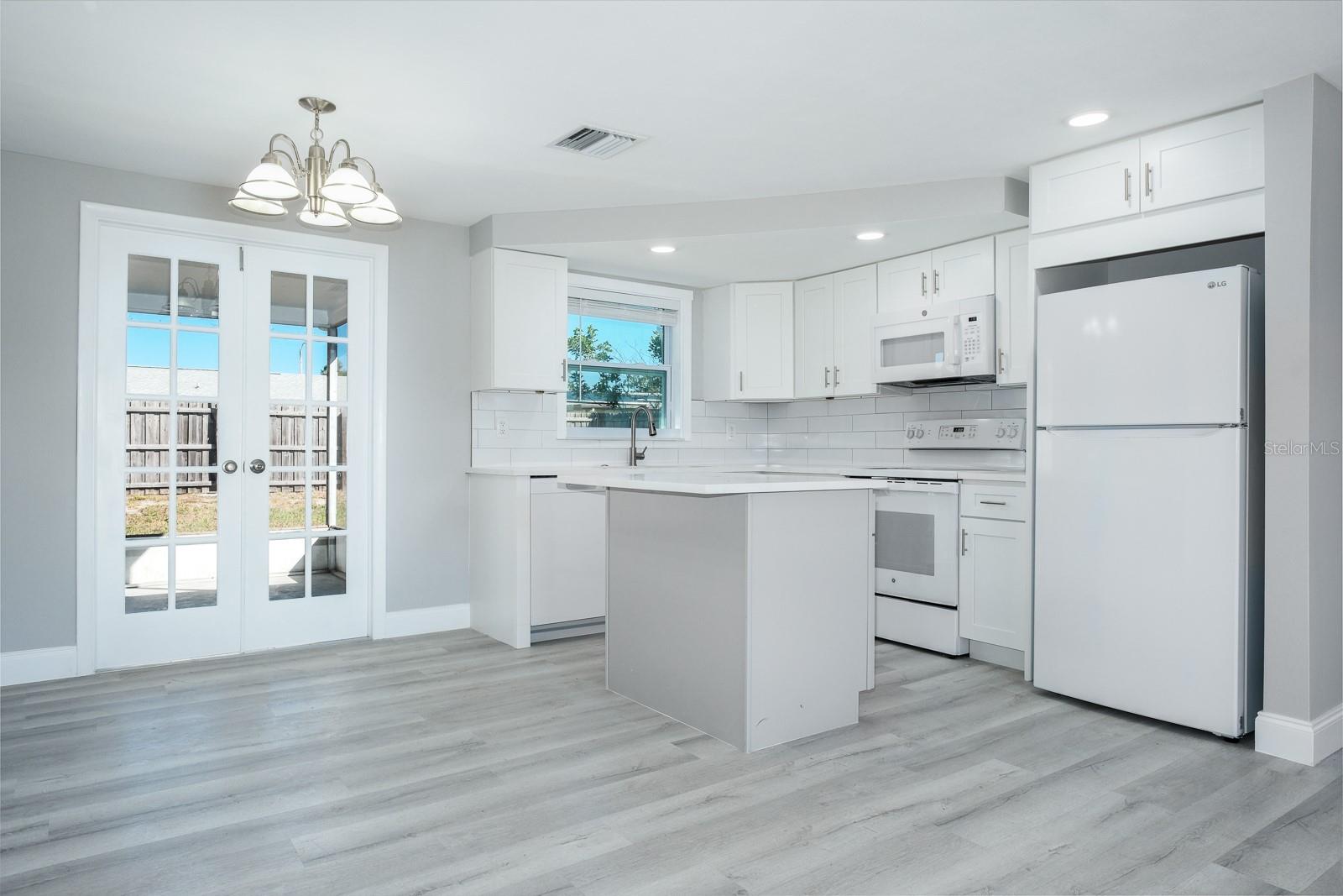 HOLIDAY LAKE ESTATES - Residential