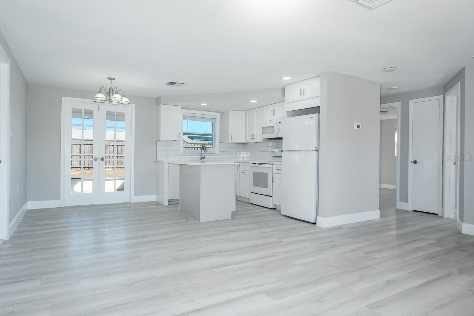 HOLIDAY LAKE ESTATES - Residential