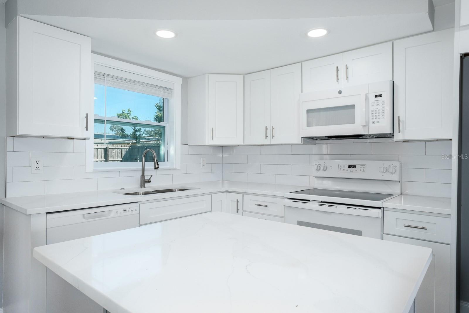 HOLIDAY LAKE ESTATES - Residential