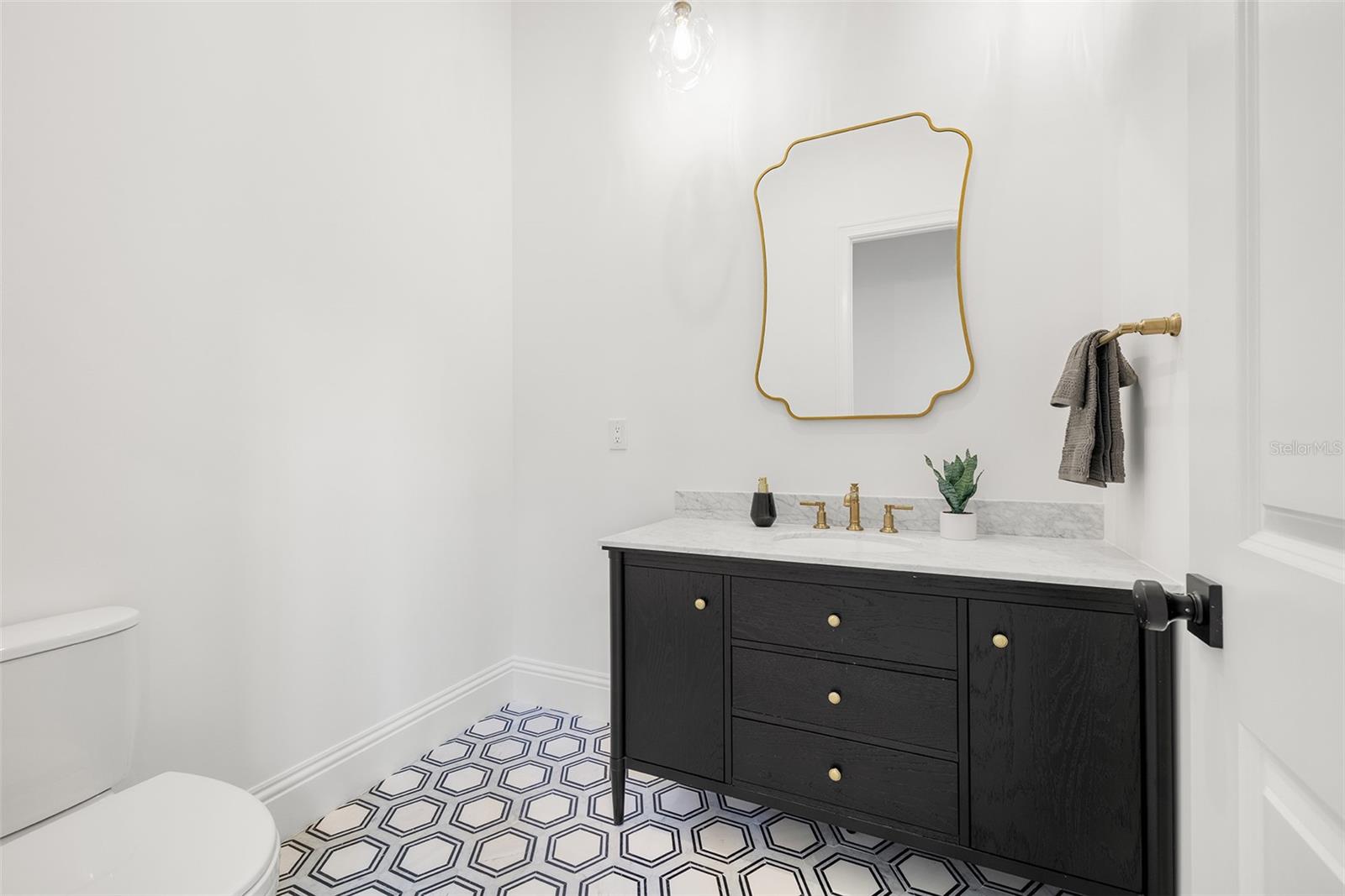 BEL MAR REV UNIT 8 - Residential