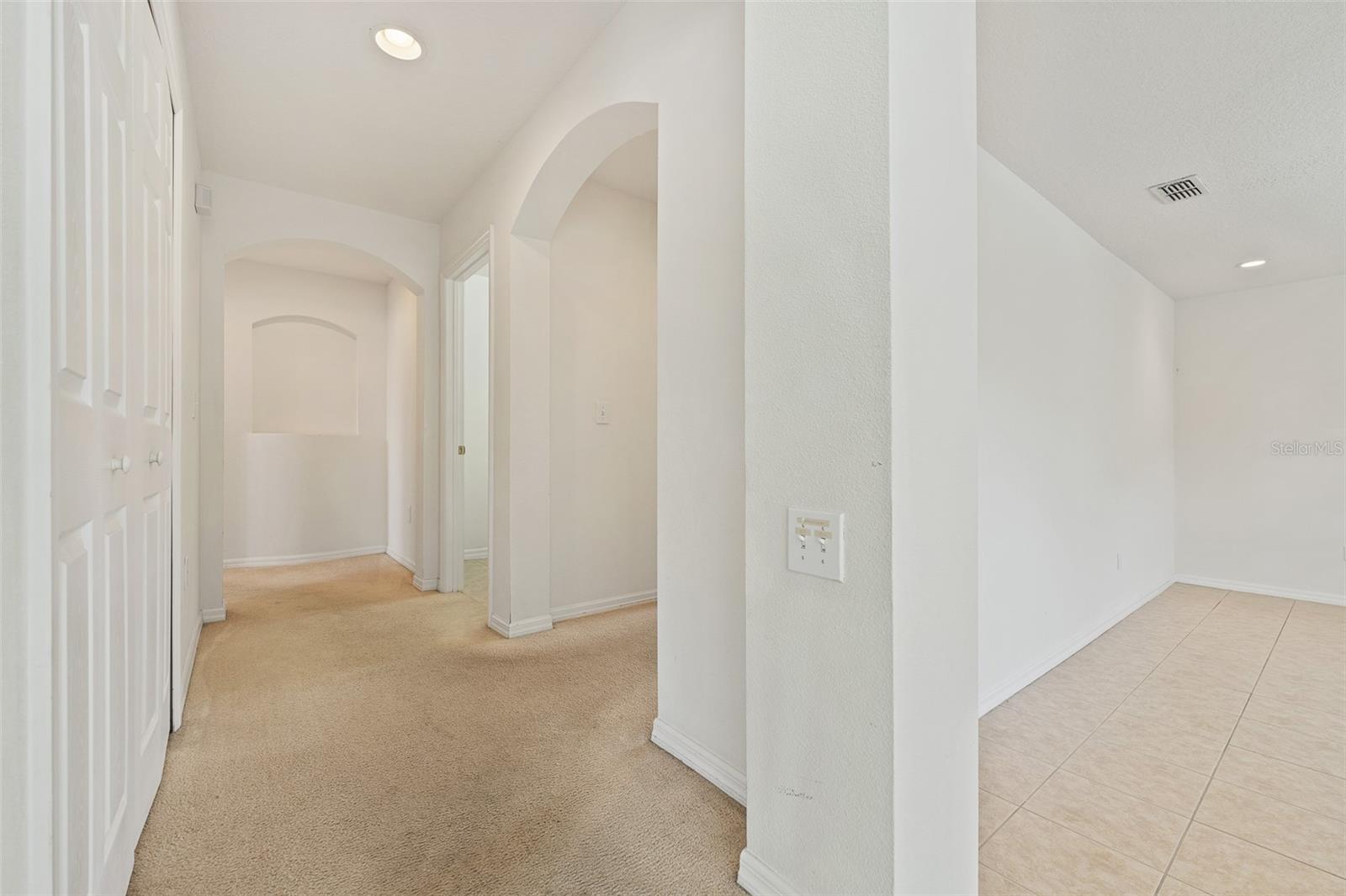 WATERS EDGE/LK NONA - Residential