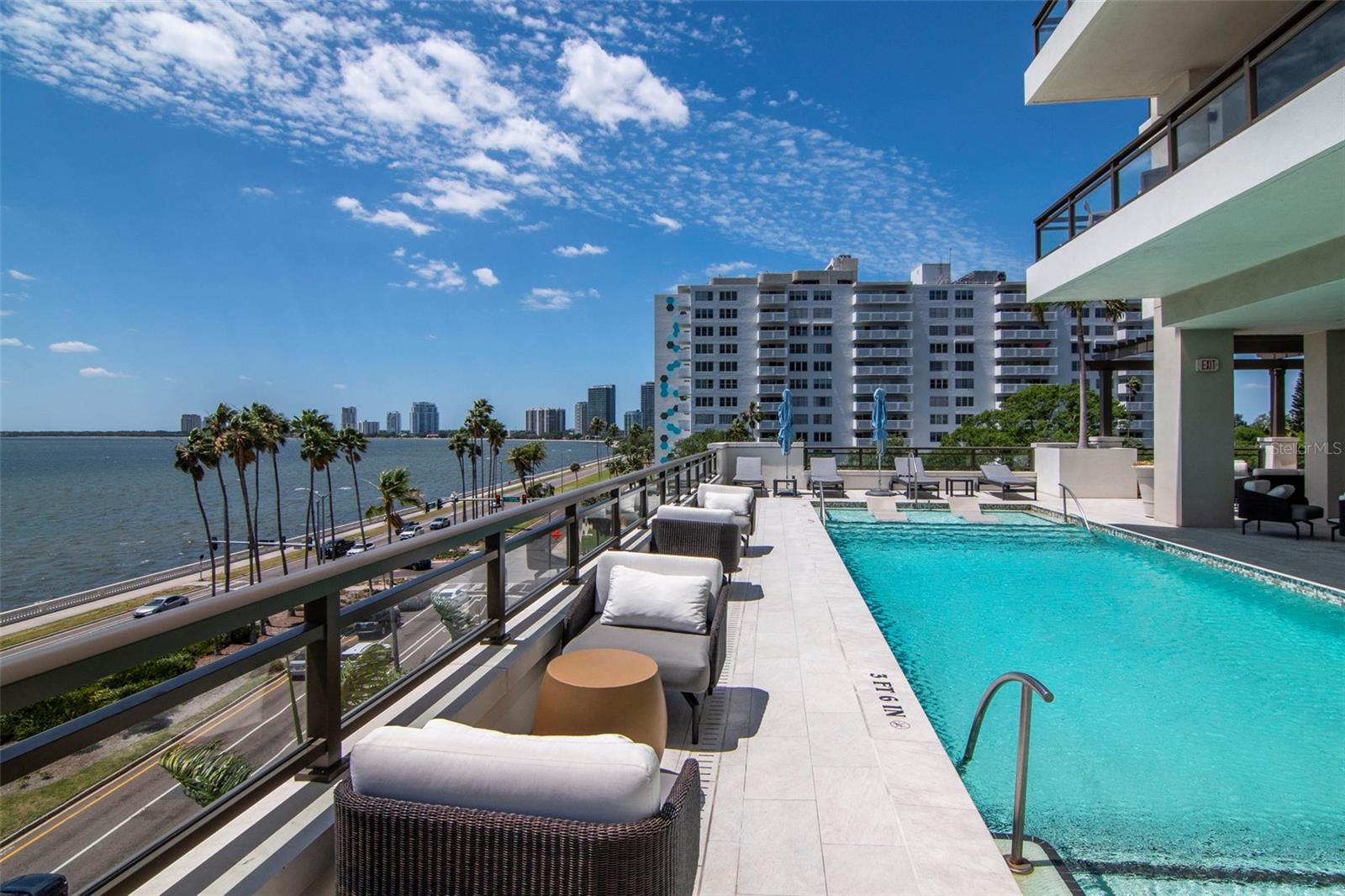 HYDE PARK HOUSE CONDO - Residential