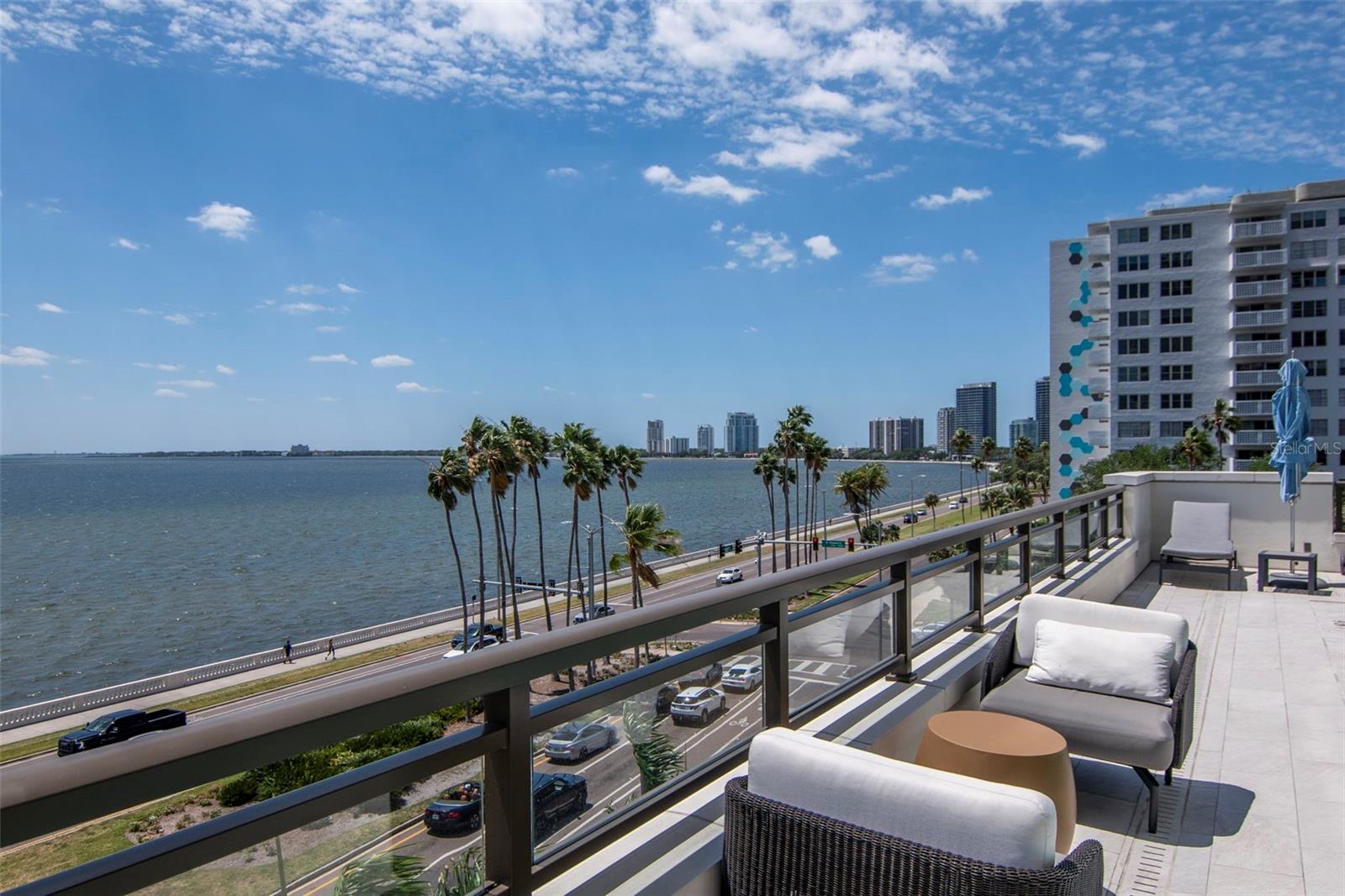 HYDE PARK HOUSE CONDO - Residential