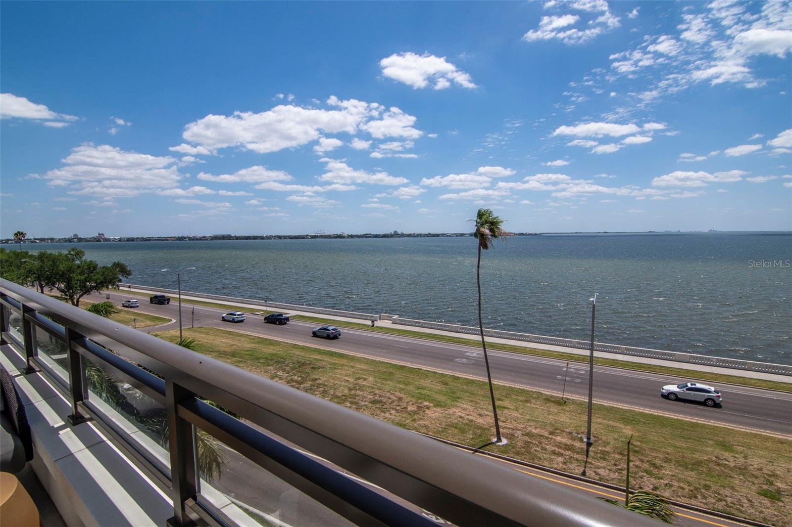 HYDE PARK HOUSE CONDO - Residential