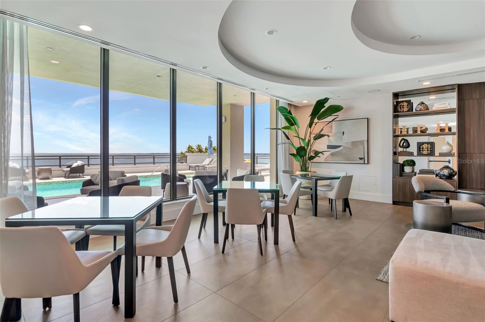 HYDE PARK HOUSE CONDO - Residential