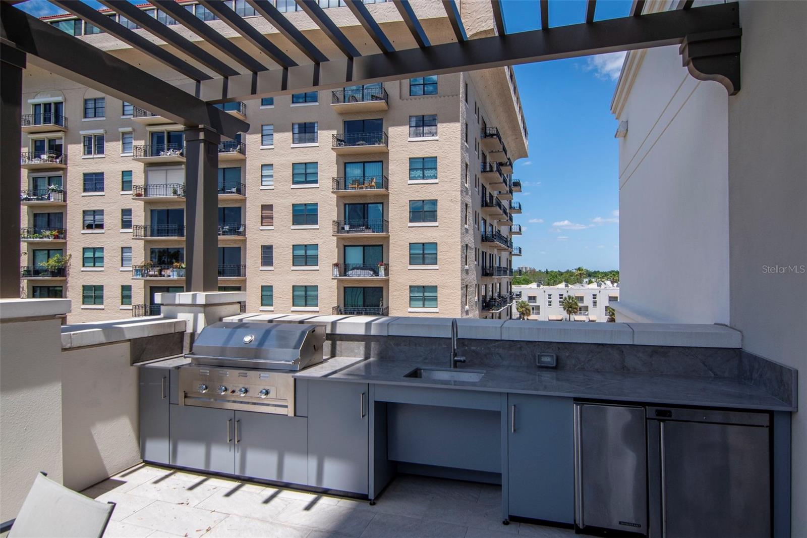 HYDE PARK HOUSE CONDO - Residential