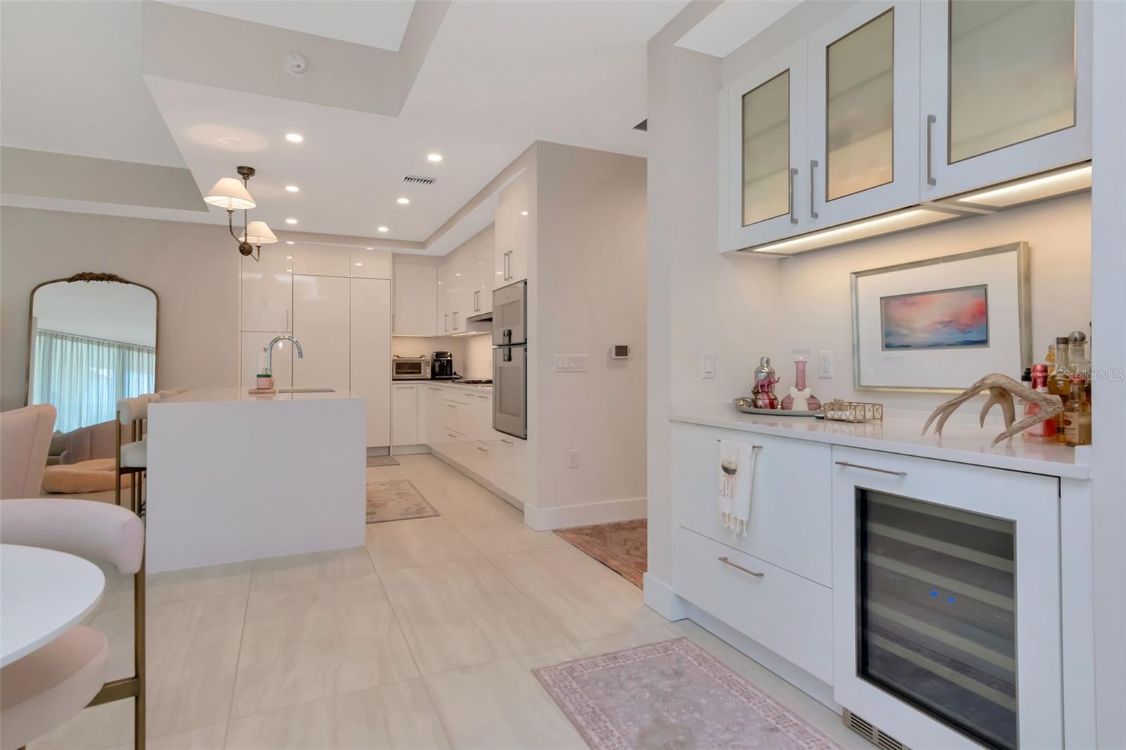 HYDE PARK HOUSE CONDO - Residential