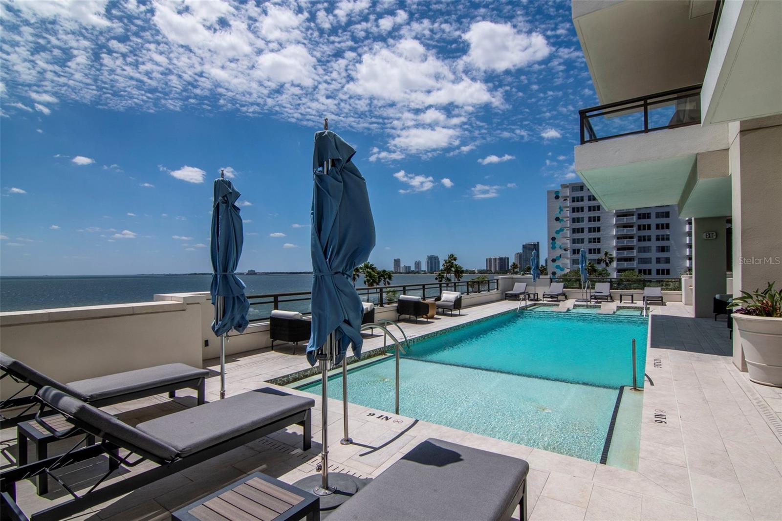 HYDE PARK HOUSE CONDO - Residential