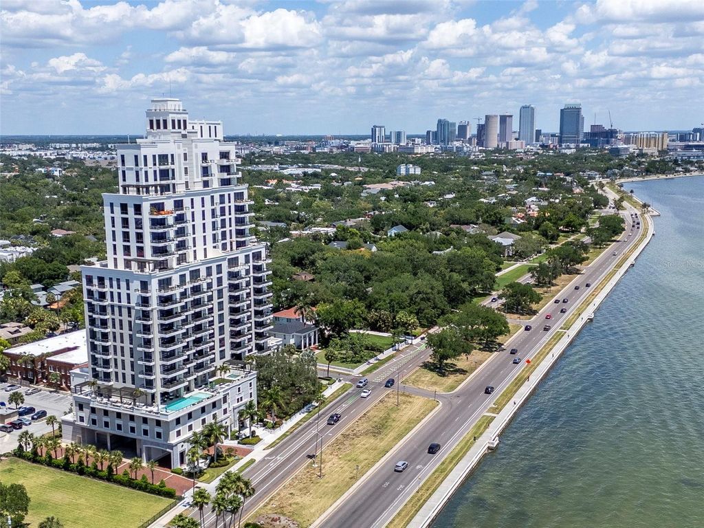 Photo of 2103 Bayshore Boulevard #602, Tampa, FL 33606 (MLS # TB8504753)