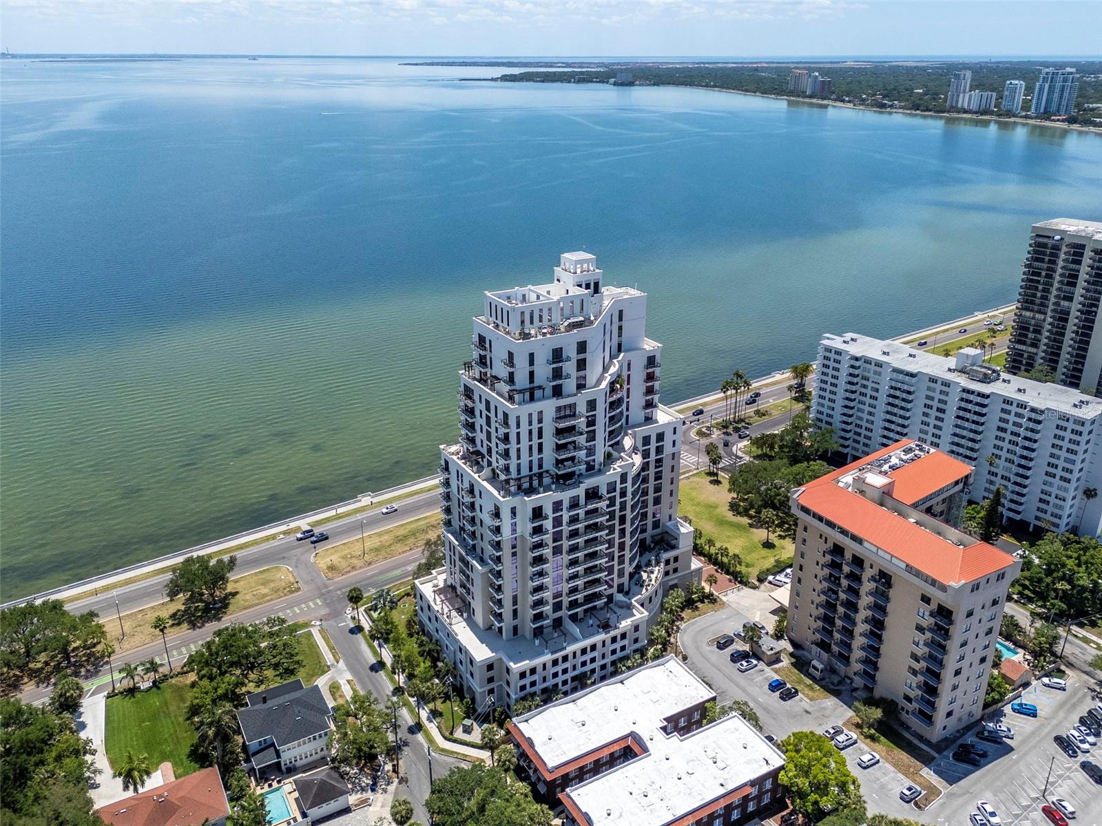HYDE PARK HOUSE CONDO - Residential