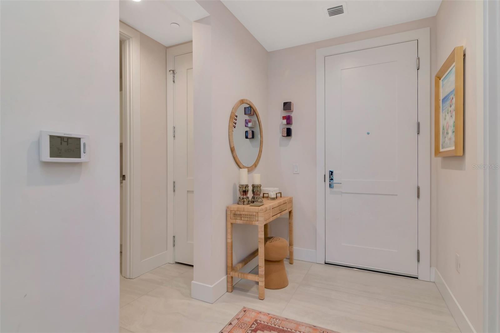 HYDE PARK HOUSE CONDO - Residential