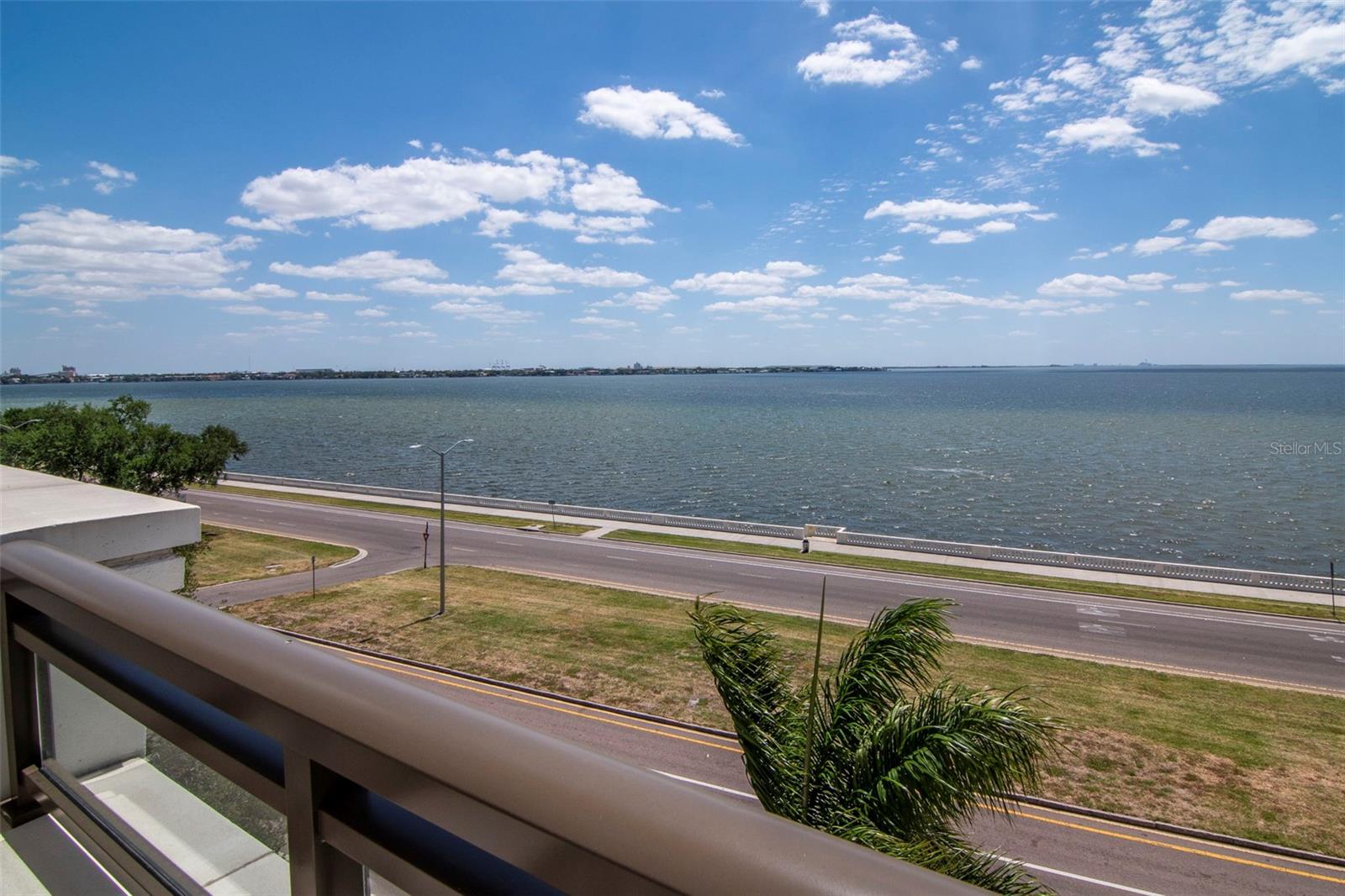 HYDE PARK HOUSE CONDO - Residential