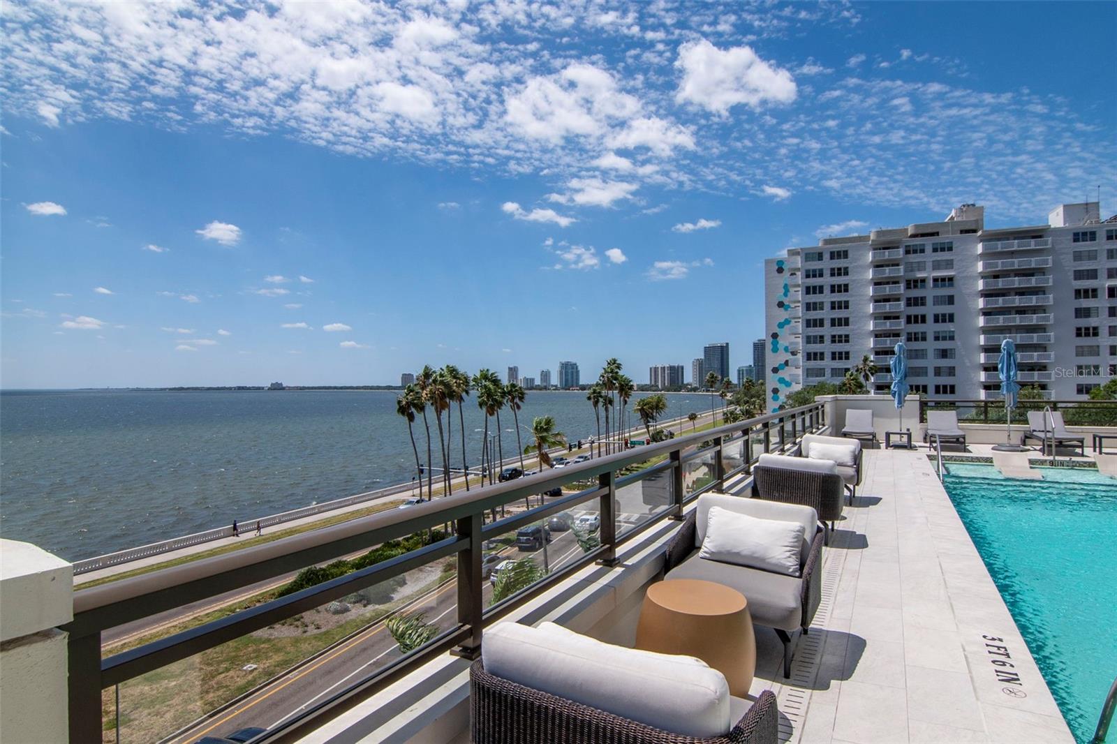 HYDE PARK HOUSE CONDO - Residential