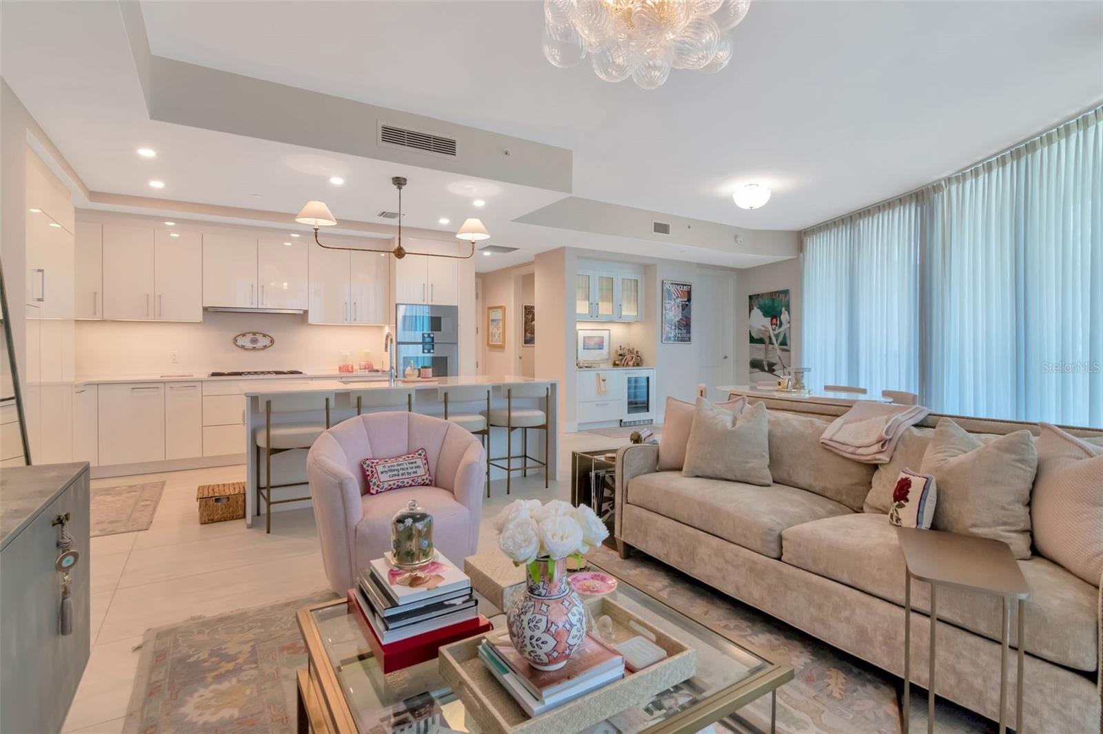 HYDE PARK HOUSE CONDO - Residential