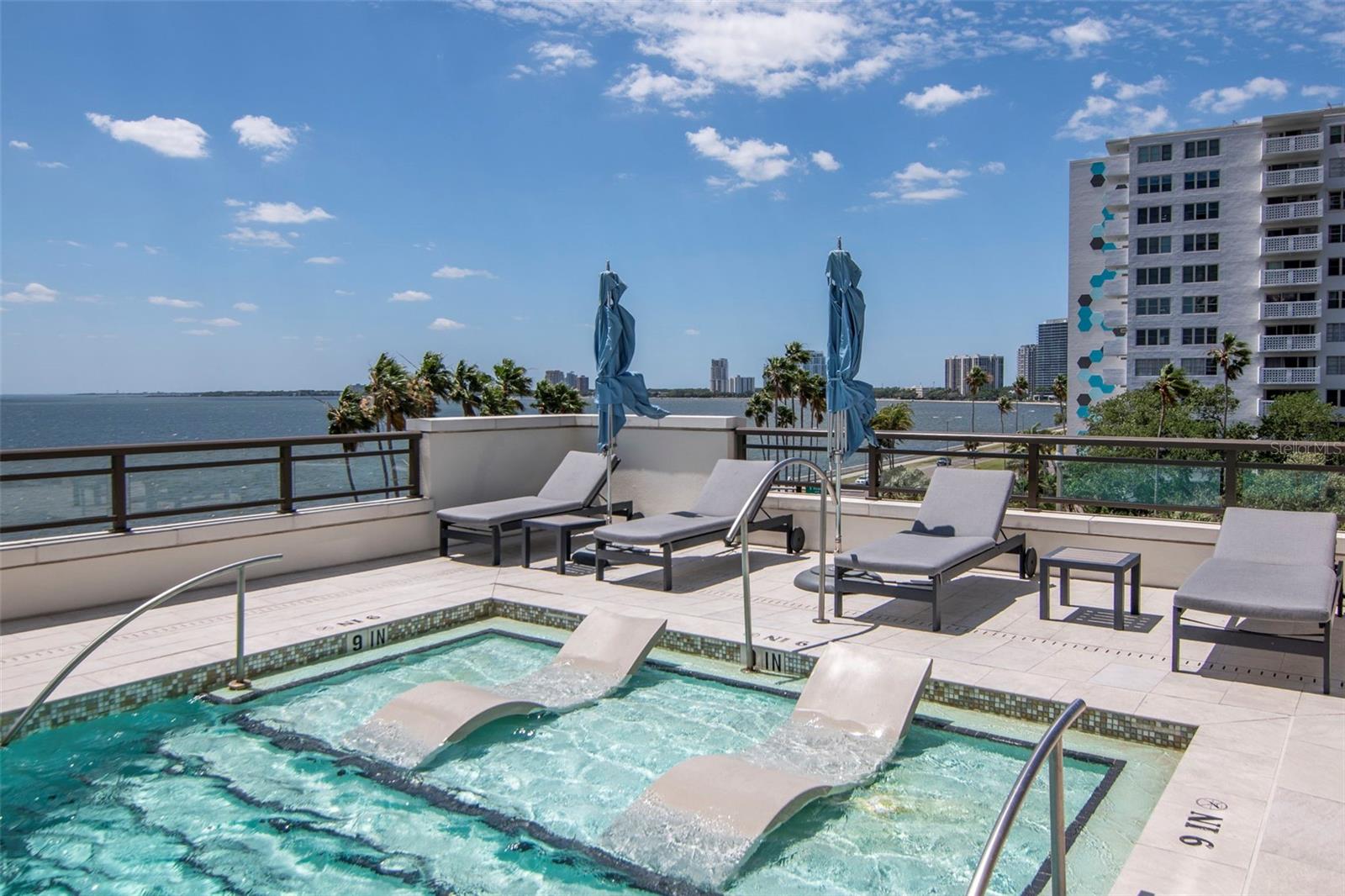 HYDE PARK HOUSE CONDO - Residential