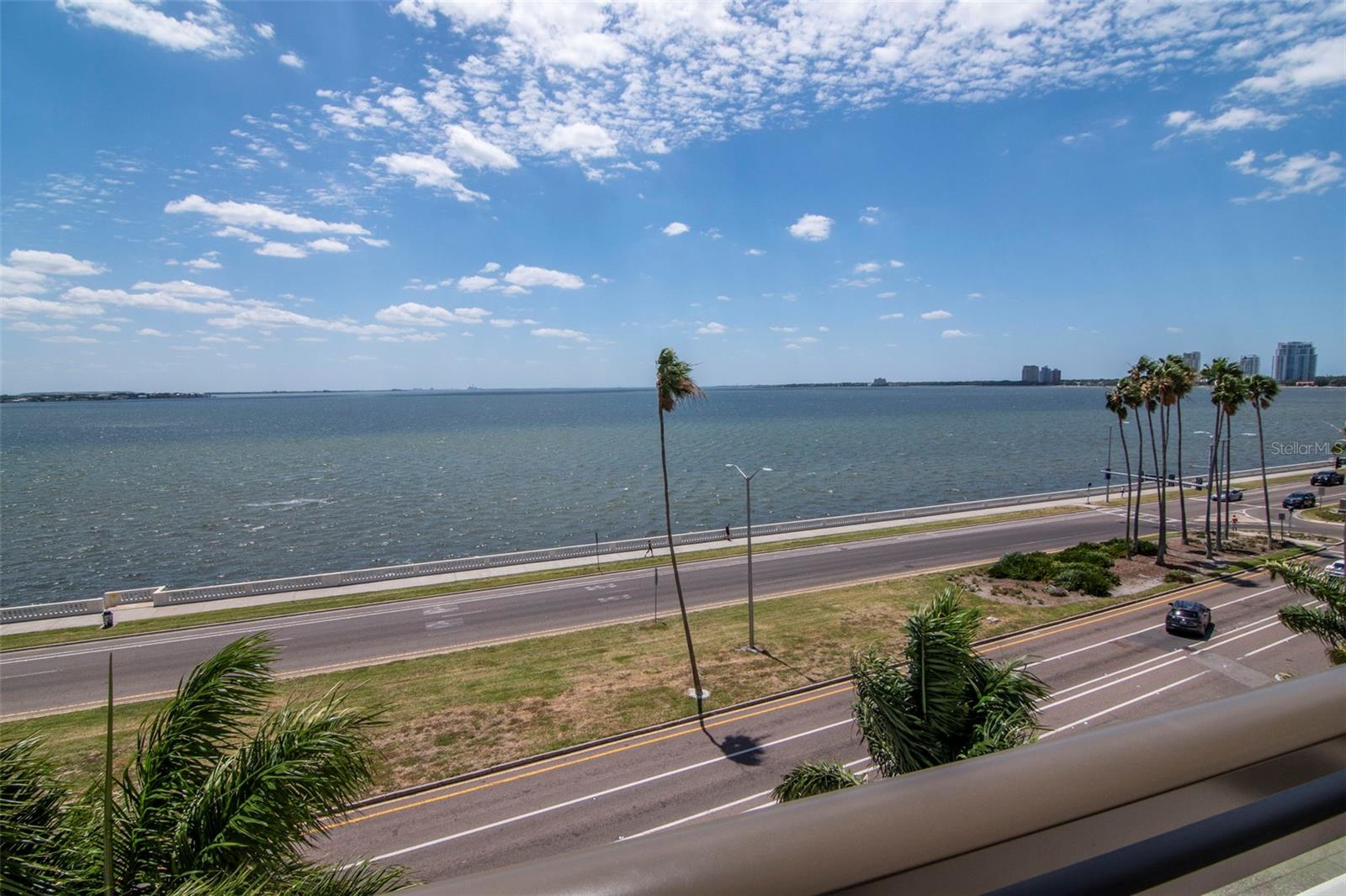 HYDE PARK HOUSE CONDO - Residential