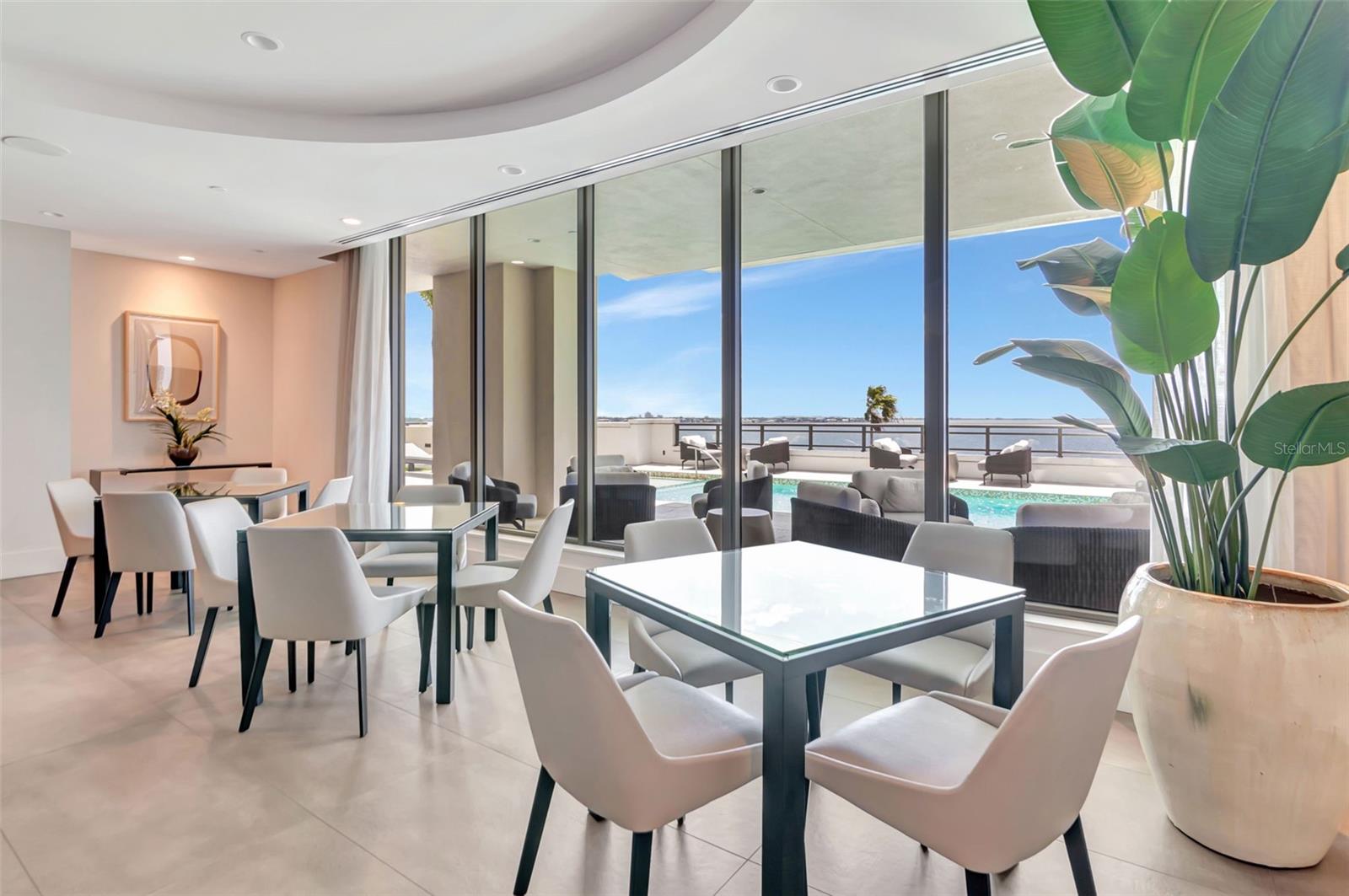 HYDE PARK HOUSE CONDO - Residential