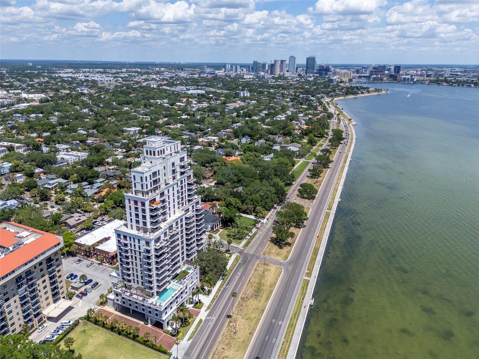 HYDE PARK HOUSE CONDO - Residential