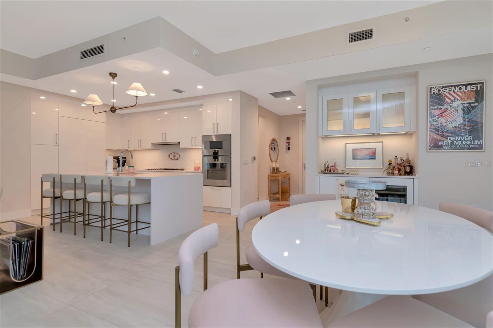 HYDE PARK HOUSE CONDO - Residential