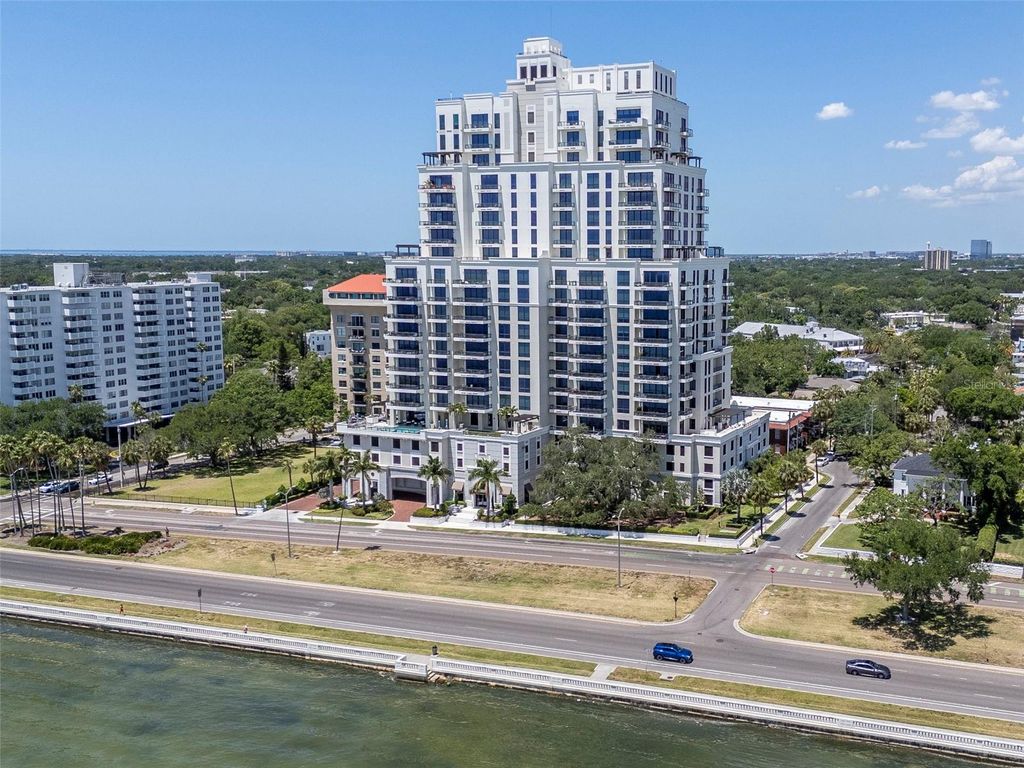 Photo of 2103 Bayshore Boulevard #602, Tampa, FL 33606 (MLS # TB8504753)