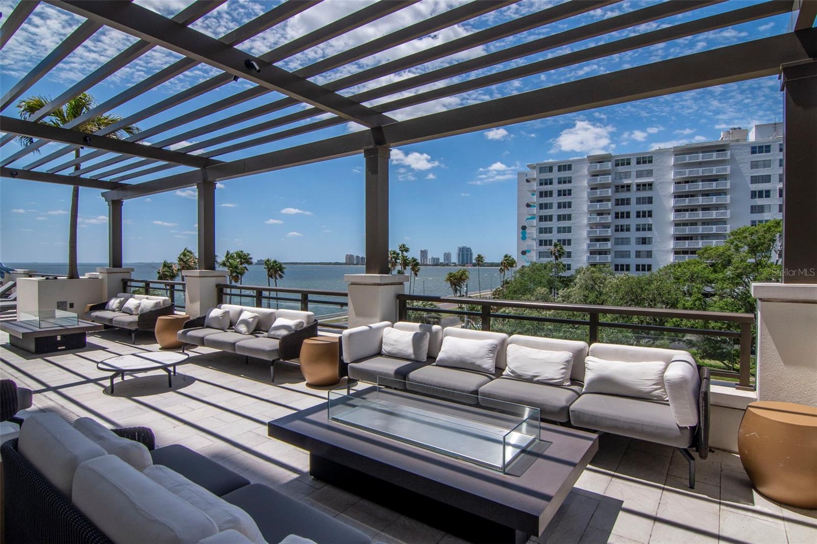 HYDE PARK HOUSE CONDO - Residential