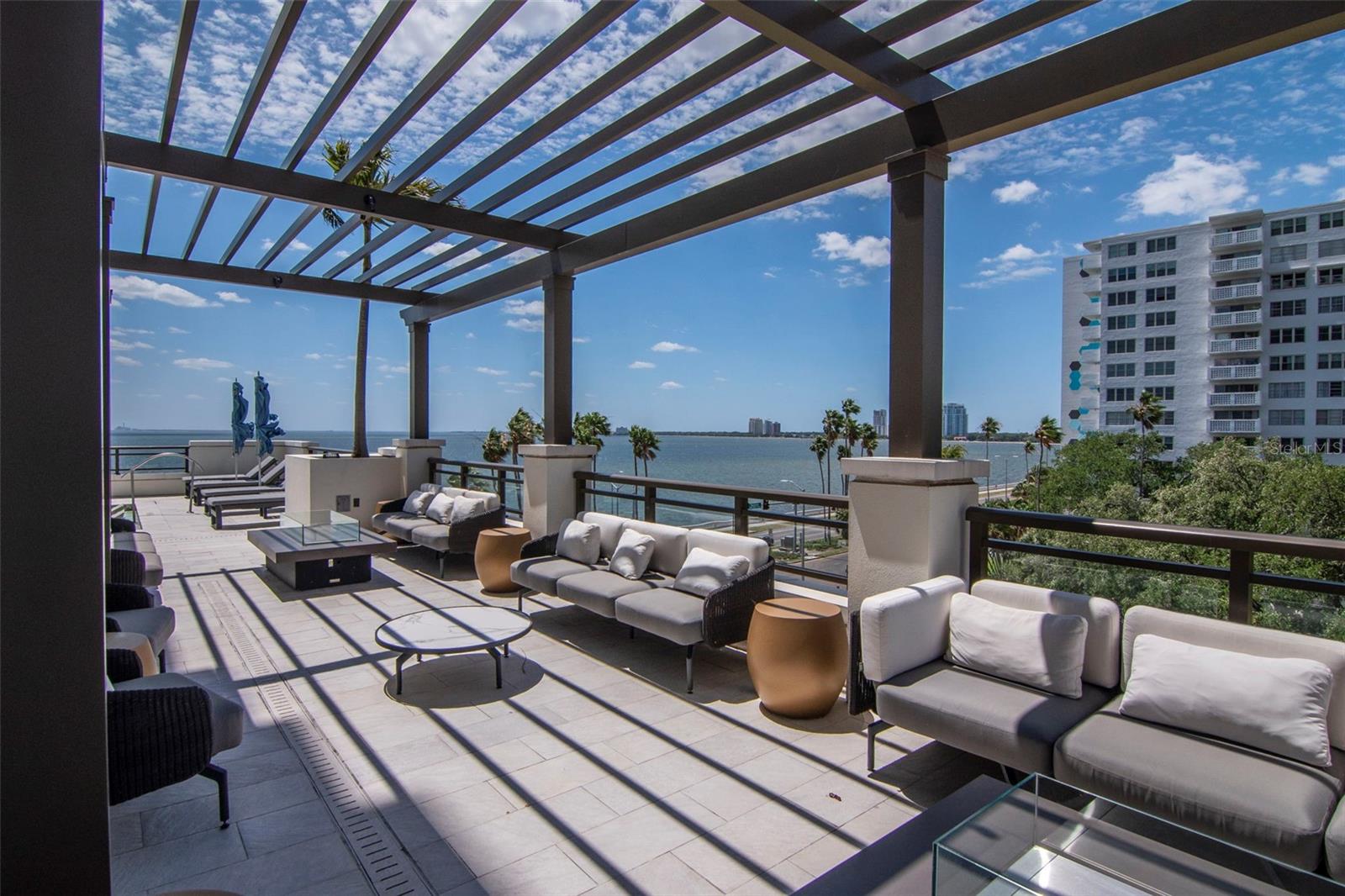 HYDE PARK HOUSE CONDO - Residential