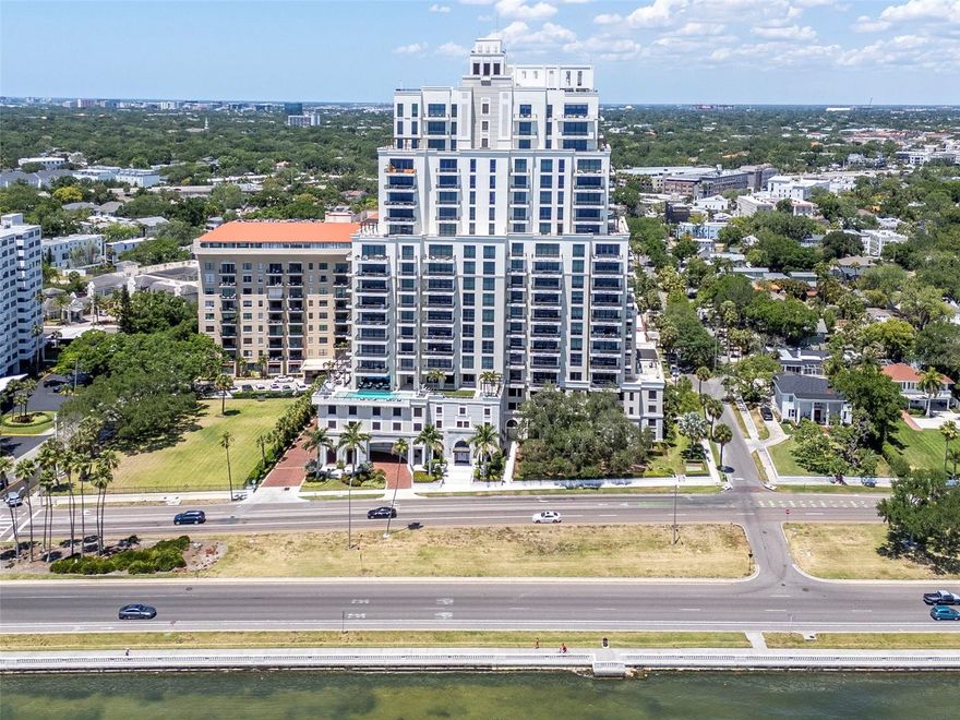 Hyde Park House condominium Located on beautiful Bayshore Blvd, this building offers stunning views of the bay while uniquely having a Hyde Park address. This 22-story building with 70 residences offers a more intimate approach to condo living. This 2 bed, 2.5 bath residence that offers a 339 sqft curved terrace with glass railings. Features include 10’ ceilings and a 48' of continuous floor ceiling glass windows with custom automatic draperies. Both bedrooms offer ensuite bathrooms with dual European-style vanities and spacious walk-in closets. A large laundry room is conveniently located off of entry foyer. High-end finishes include neutral porcelain tile flooring throughout, European cabinetry, Quartz countertops, chef’s kitchens with Gaggenau appliances, gas cooktop and front-load Electrolux washers & dryers. Building amenities include a 5th floor resort style pool and spa overlooking the ocean, covered outdoor kitchen w/ gas grill, gas fire pits, beautiful community living room and large fitness center. Other building features include secured parking garage, entry to building and elevators, climate-controlled storage, and 24/7 concierge. Hyde Park House's location is truly special, within walking distance of Hyde Park village, howard Ave Bayshore boulevard ' 7-mile side walkalong the water and more.