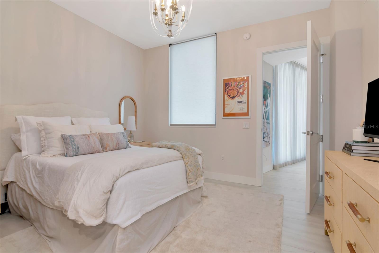 HYDE PARK HOUSE CONDO - Residential