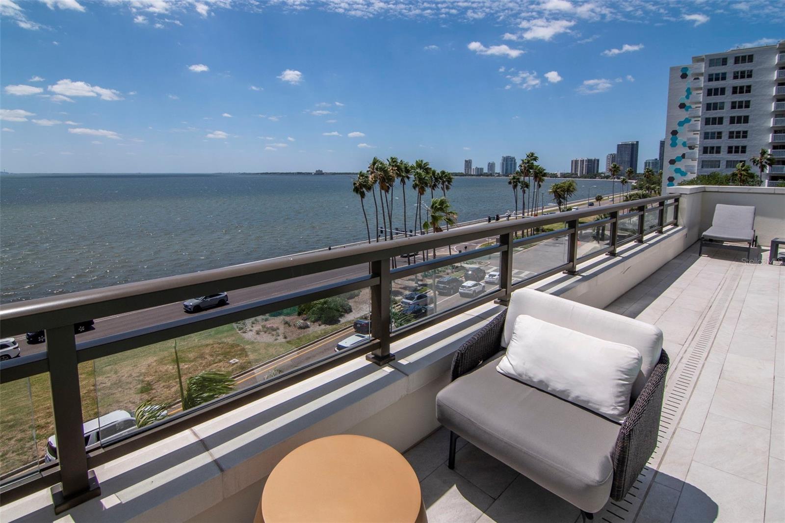 HYDE PARK HOUSE CONDO - Residential